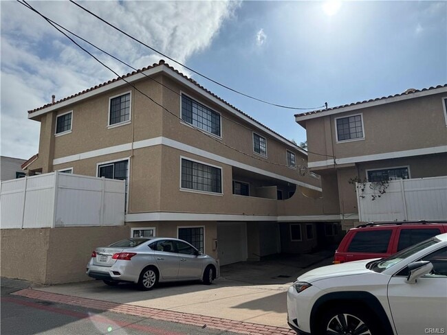 526 S Catalina Ave in Redondo Beach, CA - Building Photo - Building Photo