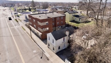 215-217 W Wyoming Ave in Cincinnati, OH - Foto de edificio - Building Photo