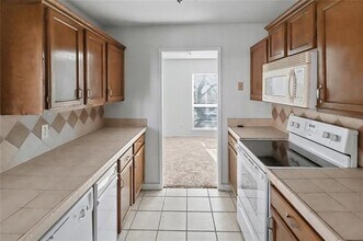 921 Middle Cove Dr in Plano, TX - Building Photo - Building Photo