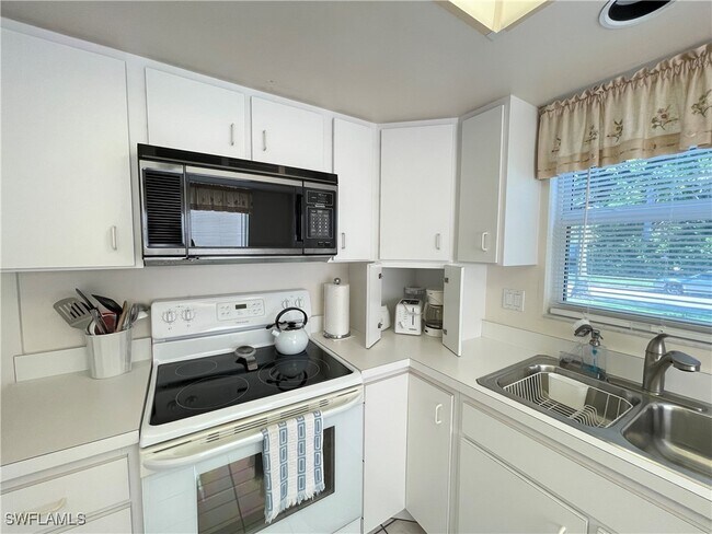 property at 254 6th Ave S