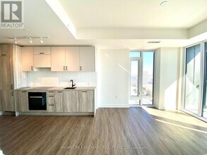 1 Quarrington Lane in North York, ON - Building Photo - Building Photo