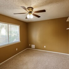 25303 Avery Hill Ln in Spring, TX - Building Photo - Building Photo