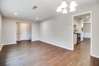 906 Starlight Dr in Sherman, TX - Building Photo - Building Photo