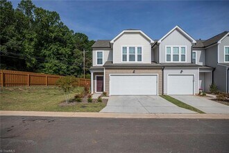 4068 Beckton Trl in Jamestown, NC - Building Photo - Building Photo