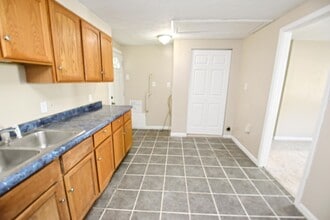 820 Lancaster Dr in South Bend, IN - Building Photo - Building Photo
