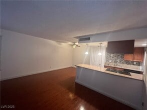 1467 Lorilyn Ave in Las Vegas, NV - Building Photo - Building Photo