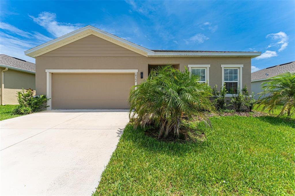 18302 Falling Pine Needle Ln in Land O Lakes, FL - Building Photo