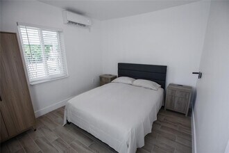 1112 NE 17th Terrace in Fort Lauderdale, FL - Building Photo - Building Photo