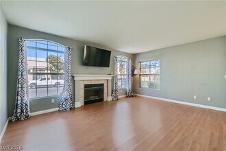 8473 Sewards Bluff Ave in Las Vegas, NV - Building Photo - Building Photo