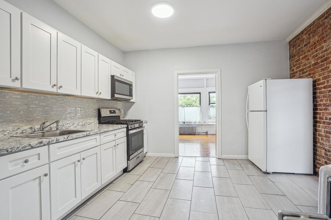 93 Monticello Ave in Jersey City, NJ - Building Photo