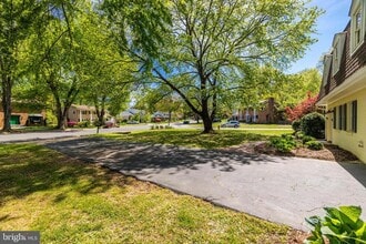 1310 Elsinore Ave in McLean, VA - Building Photo - Building Photo