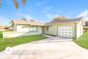 453 Ralwood Ln NE, Unit 710 in Palm Bay, FL - Building Photo