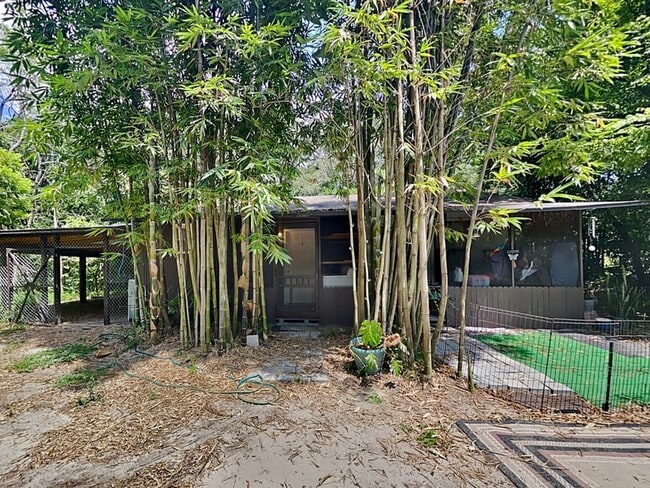 property at 1431 Seminola Blvd