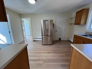 11 Union St in Easthampton, MA - Building Photo - Building Photo