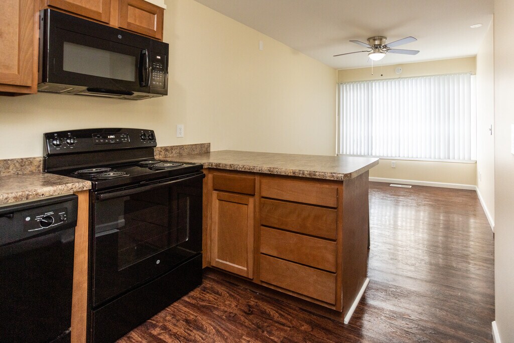 Glenview Townhomes Liverpool, NY Apartments For Rent