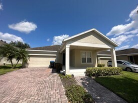 13131 Vennetta Way in Windermere, FL - Building Photo