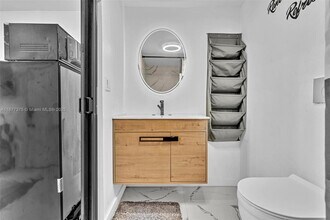 4328 SW 49th Ct in Fort Lauderdale, FL - Building Photo - Building Photo