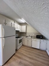 891 Mammoth Rd-Unit -D in Manchester, NH - Building Photo - Building Photo