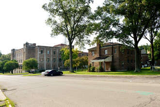 Stouder Center in Troy, OH - Building Photo - Building Photo