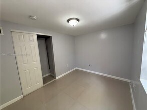 533 NE 68th St in Miami, FL - Building Photo - Building Photo