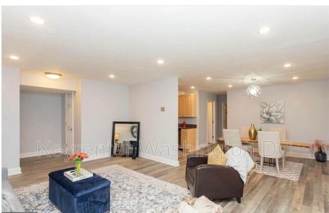 property at 1001 Chillum Rd
