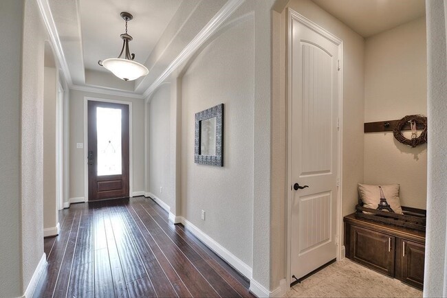 property at 5506 Little Creek Ct