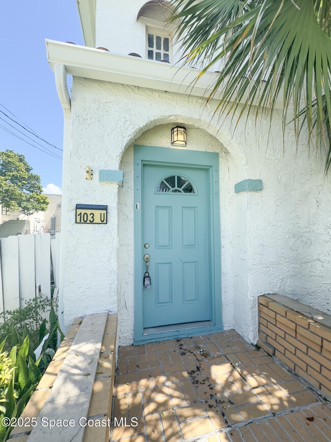 301 Audubon Dr
