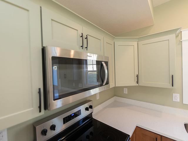 8310 S Prestwick Dr in Newberry, IN - Foto de edificio