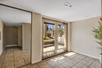 Alcott Apartments in Los Angeles, CA - Building Photo - Building Photo