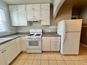 2133 N Division St in Davenport, IA - Foto de edificio - Building Photo