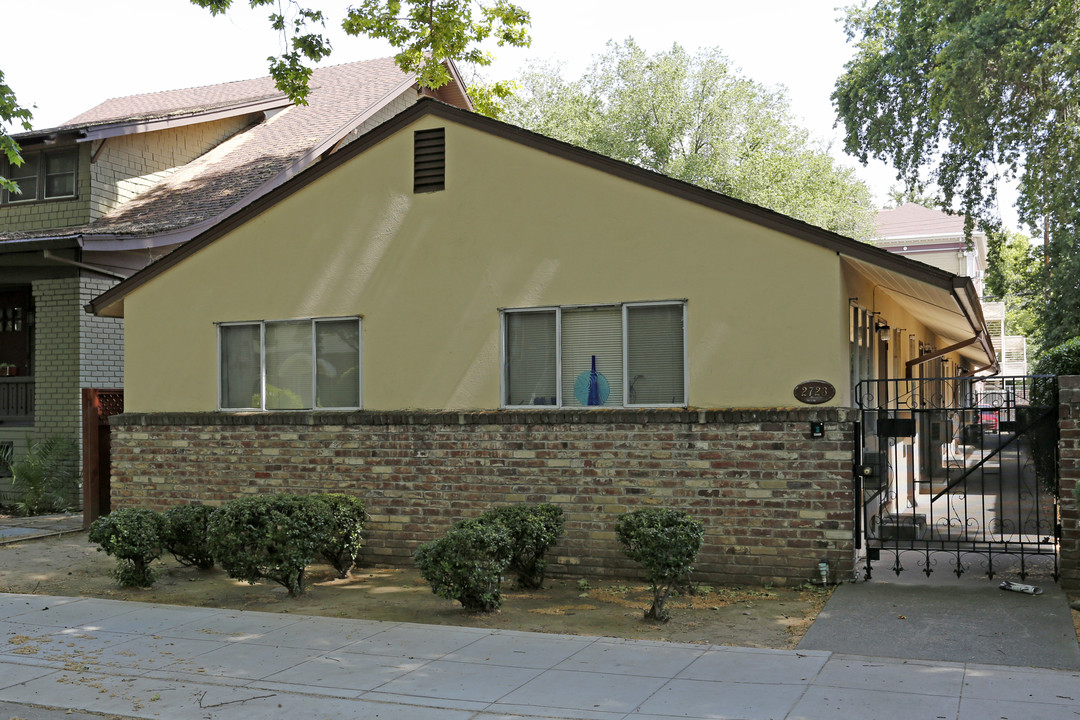 2723 H St in Sacramento, CA - Building Photo