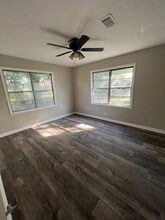 1013 W Spanish Camp Rd in Wharton, TX - Foto de edificio - Building Photo