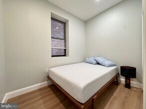1024 Race St, Unit 2B in Philadelphia, PA - Building Photo - Building Photo