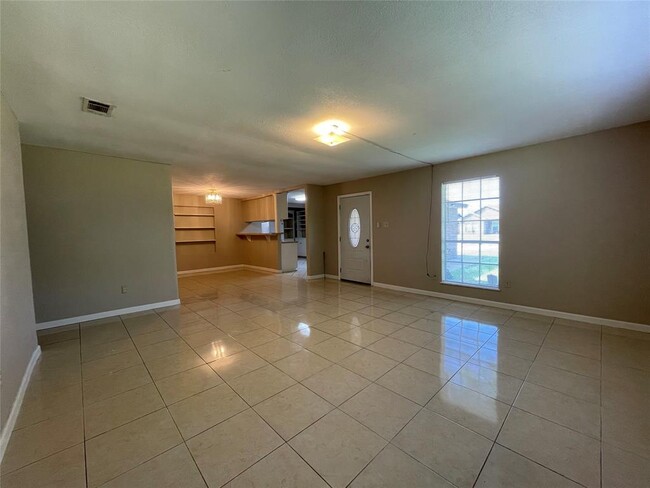1607 North Ave N in Freeport, TX - Building Photo - Building Photo