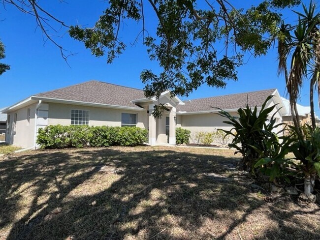 property at 1530 SW 19th Ave