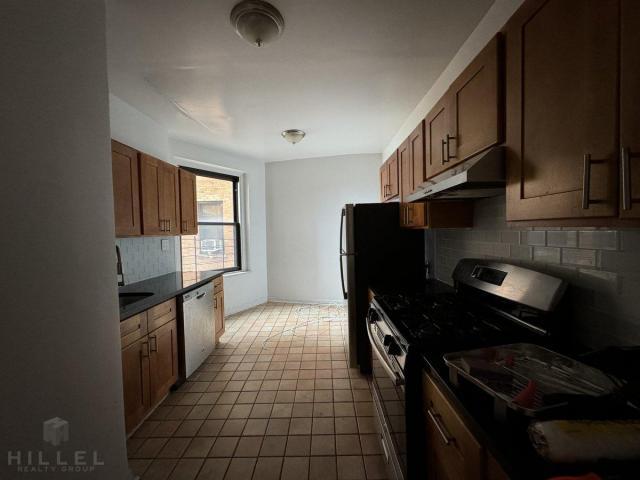 36-14 165th St in Queens, NY - Building Photo - Building Photo