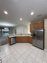 10222 Devonshire Lake Dr in Tampa, FL - Building Photo - Building Photo