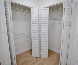 10551 W Broward Blvd-Unit -308 in Plantation, FL - Foto de edificio - Building Photo