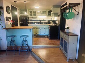 608 Sparkes Rd, Unit JJ'sPlace in Sebastopol, CA - Building Photo - Building Photo