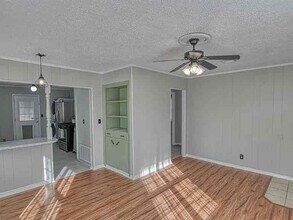 425 E Hughbert St in Norman, OK - Building Photo - Building Photo