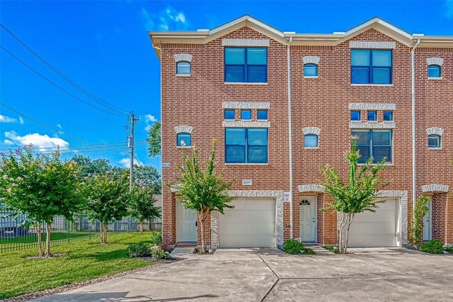 property at 2710 Hullsmith Dr