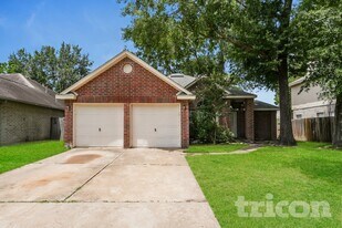 18707 Singing Woods Dr in Humble, TX - Building Photo