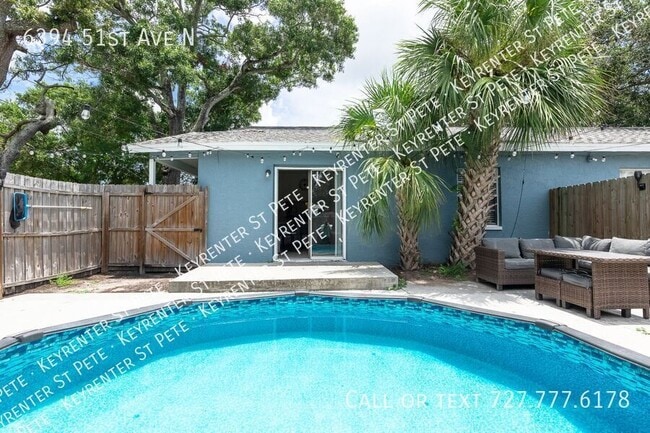 6394 51st Ave N in St. Petersburg, FL - Building Photo - Building Photo