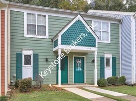 6706 Witherington Ct NW in Norcross, GA - Building Photo