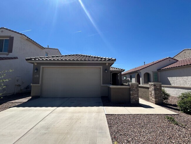 17567 W Denton Ave in Litchfield Park, AZ - Building Photo - Building Photo