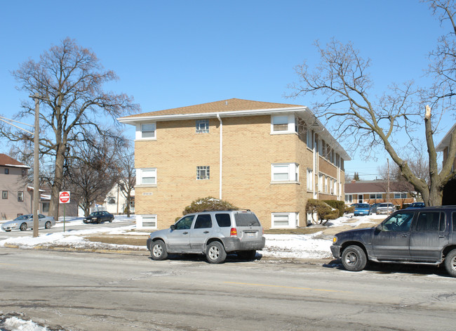 9730-9736 Pacific Ave in Franklin Park, IL - Building Photo - Building Photo