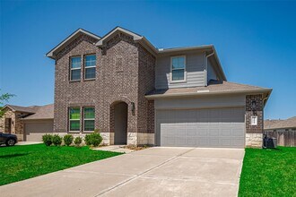 12013 New River Ct in Shenandoah, TX - Building Photo - Building Photo