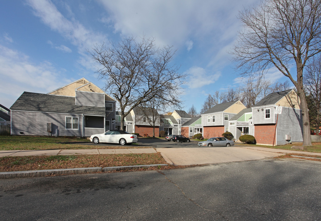 Chappelle Gardens in Hartford, CT - Foto de edificio