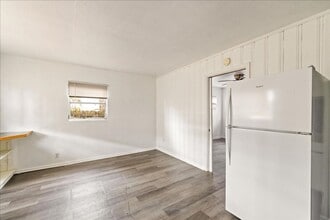 1862 W Pensacola St in Tallahassee, FL - Foto de edificio - Building Photo