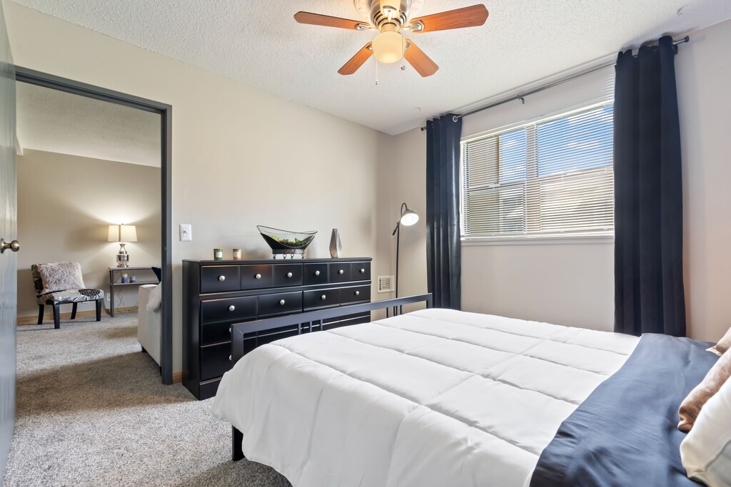 Crosswinds Villas Apartments in Wichita, KS